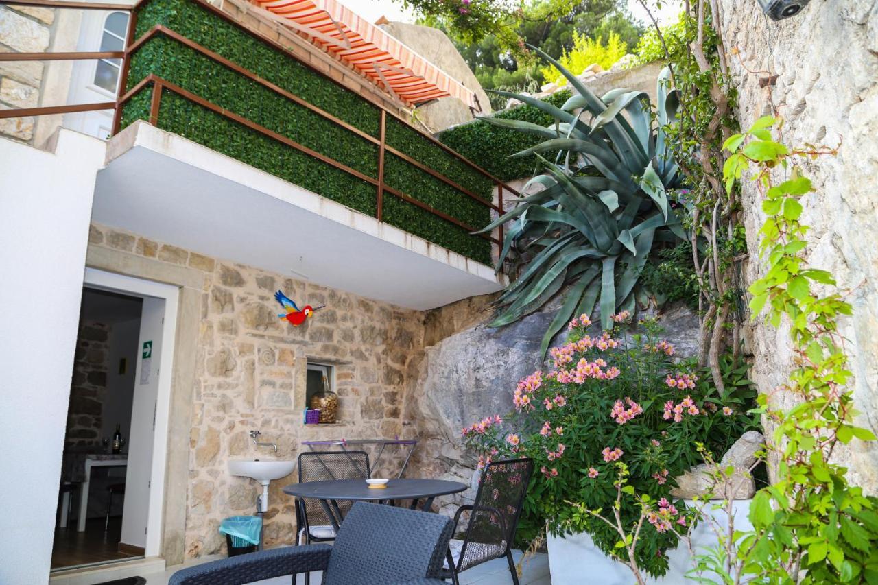 Apartments Seka Hvar Town Exterior photo